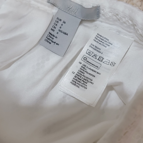 White skirt - Picture 3 of 3